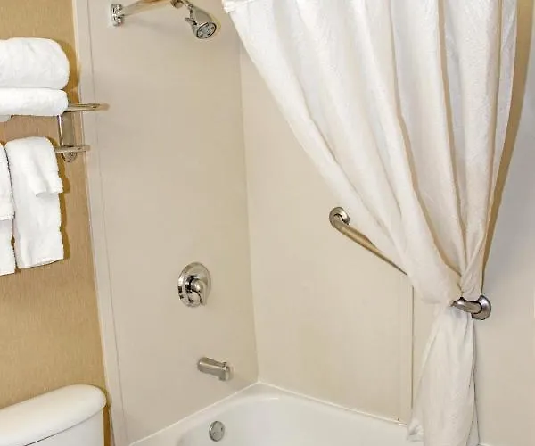 Wyndham Garden Midtown Hotel