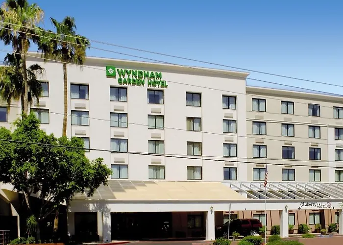 Wyndham Garden Midtown Hotel