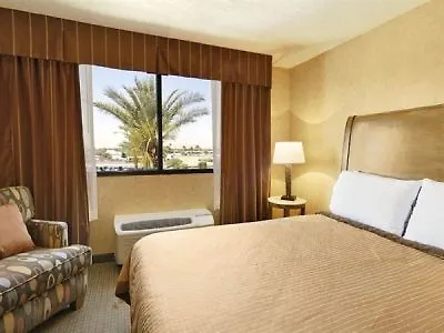 Wyndham Garden Midtown Hotel Phoenix
