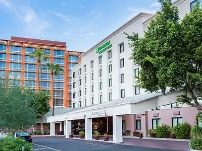 Wyndham Garden Midtown 3*