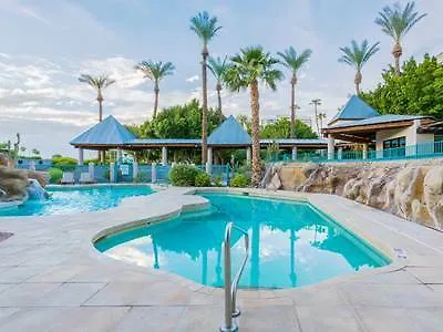 Wyndham Garden Midtown 3*